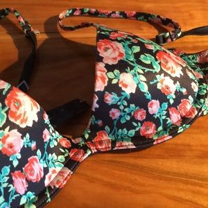 VS Pink Scoopneck Bra